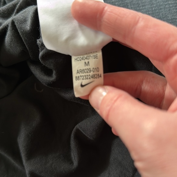 Black Nike T- shirt - Picture 6 of 6